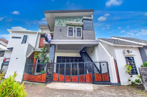 OYO 94509 Salsabillah Homestay Syariah