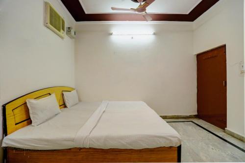 OYO Bluebird Inn Hotel And Guest House