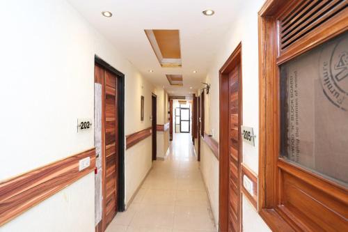 OYO Flagship Hotel F FIVE