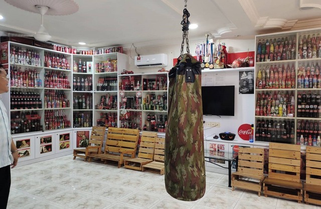 OYO HOME 90764 Coke Guest House