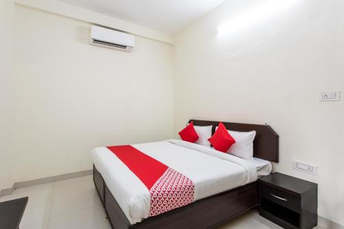 OYO Hotel Royal Inn