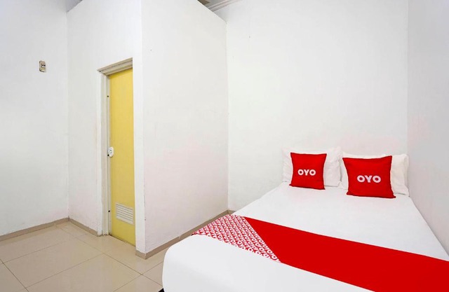OYO Life 91670 Mannsur Homestay Syariah