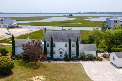 Oyster Catcher - Pet friendly & deep water access!