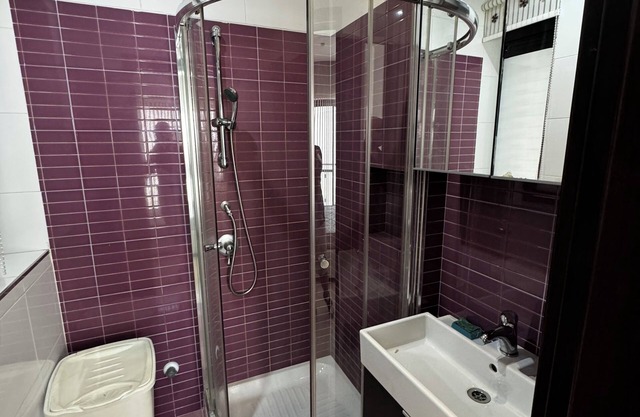 Pacaville Pendergardens 3-bedroom and 3 bathroom apartment with WiFi and AC