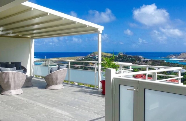 Pacha Apt with Terrace and Panoramic Views!