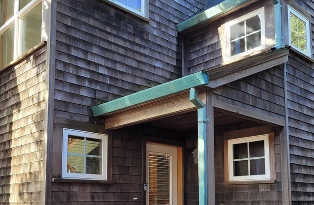 Pacific City Shorepine Village Beach House