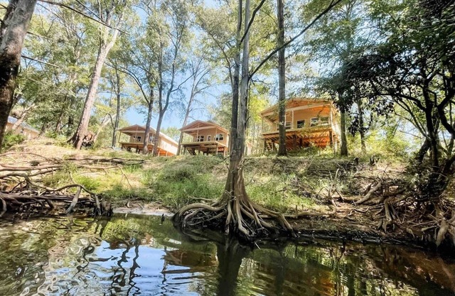Paddlewhack Cabin 1-The Stern