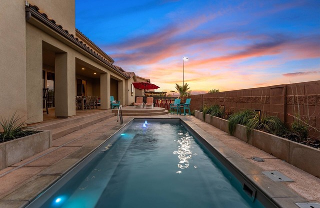 Paintbrush Retreat: Private Pool and Hot Tub, Movie Theater + Paradise Village W