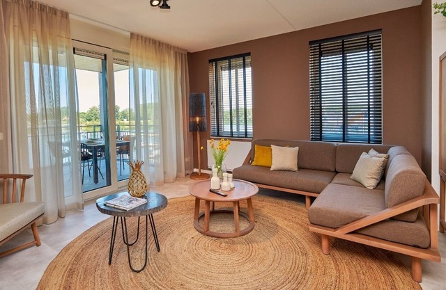 Panorama Lake View Apartment 6p