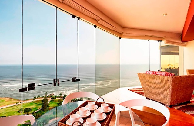 PANORAMIC OCEAN FRONT VIEW with Pool, MIRAFLORES! Close to Larco Mar i77&i15