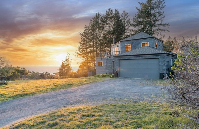 Panoramic Ocean Views Serene, Updated Architectural Gem with Hot Tub