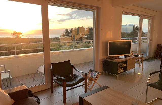 PANORAMIC sea, dunes and golf view apartment