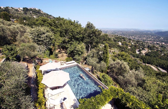 Panoramic Views, Infinity Pool, Mature Garden Olive and Fruit Tree
