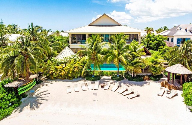 Paradis Sur Mer by Grand Cayman Villas & Condos