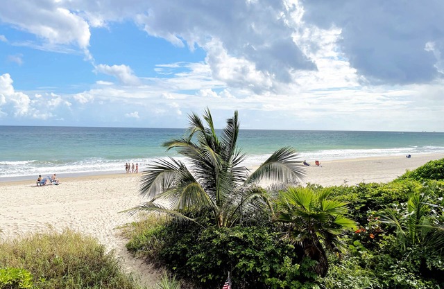 Paradise awaits you with Ocean View & Heated Pool!