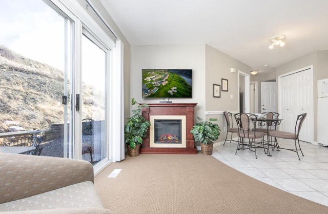 Paradise Canyon Golf Resort - Luxury Condo M405