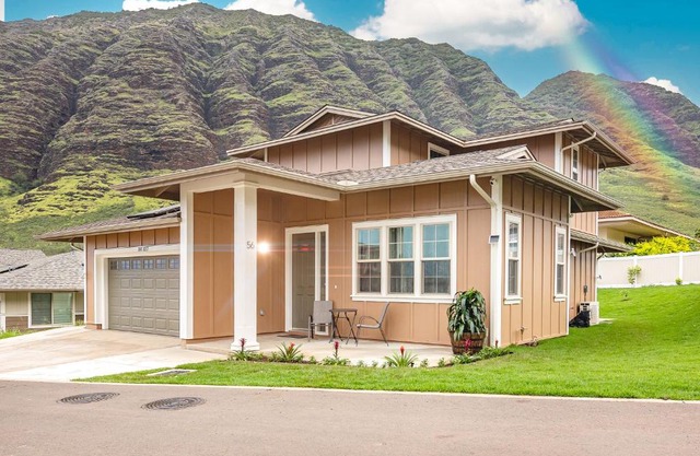 PARADISE MAHALO! Oahu Ocean View Family Retreat Sleeps 14 Million Dollar View!