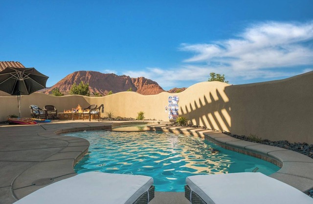 Paradise Pool House 18| Private pool, Theater & Game Room, & Resort Access