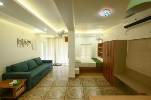 Paradise-Vadanappally Beach Villa for 4-5 adults
