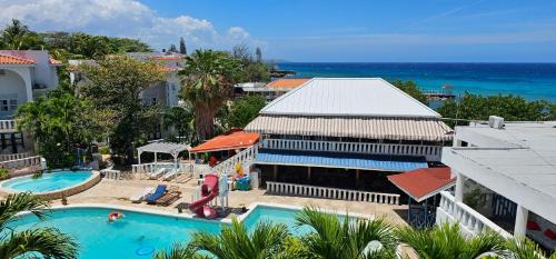 Paradise View- Oceanfront Oasis