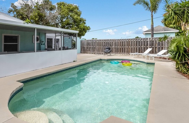 Paradise Villa - Private Pool Oasis
