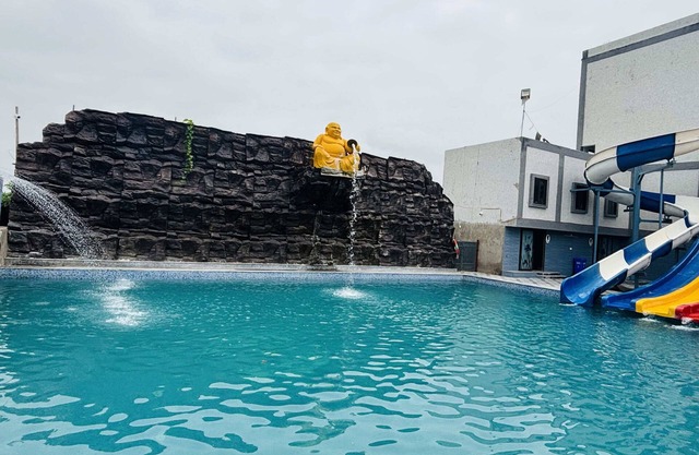 Paras Resort