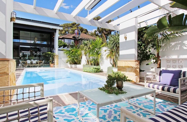 PARKSIDE EXTRAORDINAIRE- An entertainer's dream