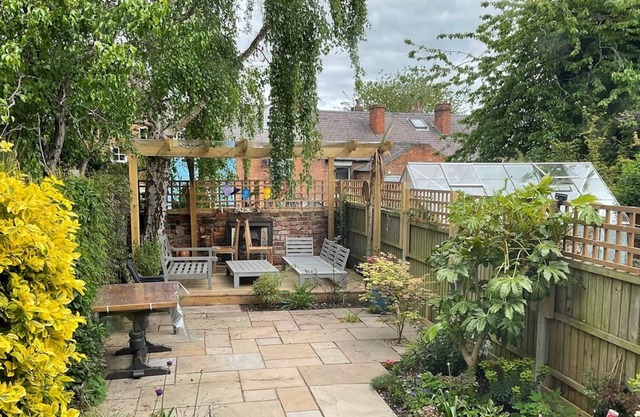 Pass the Keys | Beautiful 3 story townhouse close to town centre