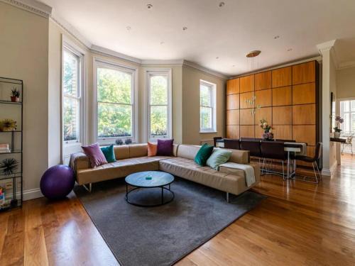 Pass the Keys - Elegant property in Primrose Hill, North Central London