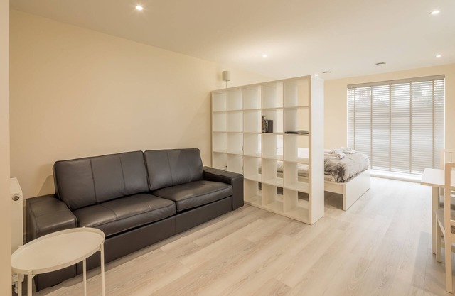 Pass the Keys | Flat 9 Lovell Lodge - Modern Studio near Science Park