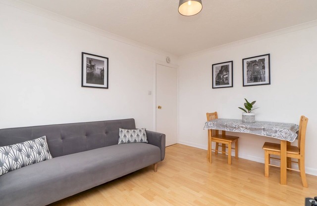 Pass the Keys | One bed flat with stunning views and free parking