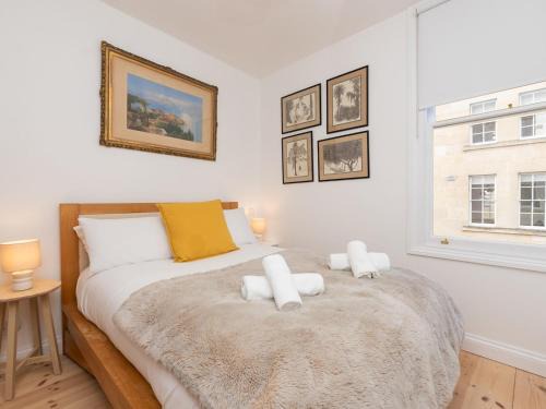 Pass the Keys Stylish One Bed Apartment close to the city centre