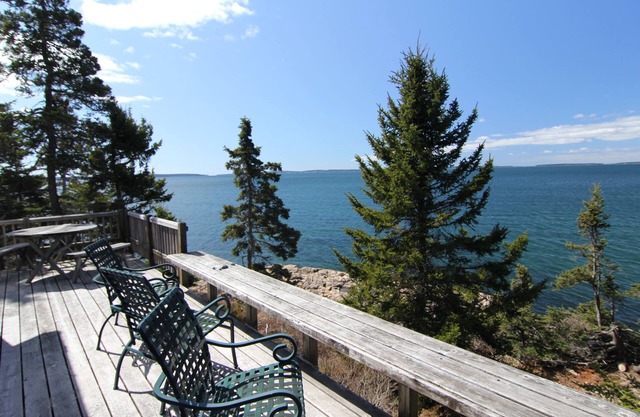 Paul's Cottage - Waterfront on Quietside of Mount Desert Island/Acadia Nat.Park