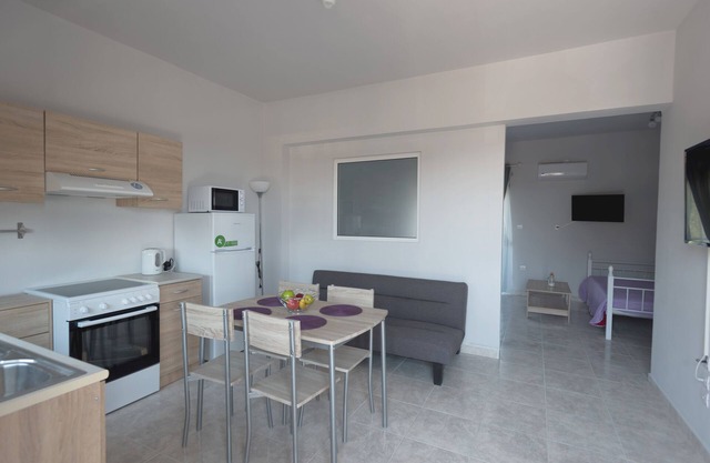 Paulsia Apartment#2 Brand new apartment in Psintos village