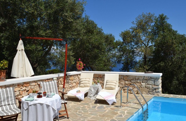 Paxosblue Junior Suite with Private Pool