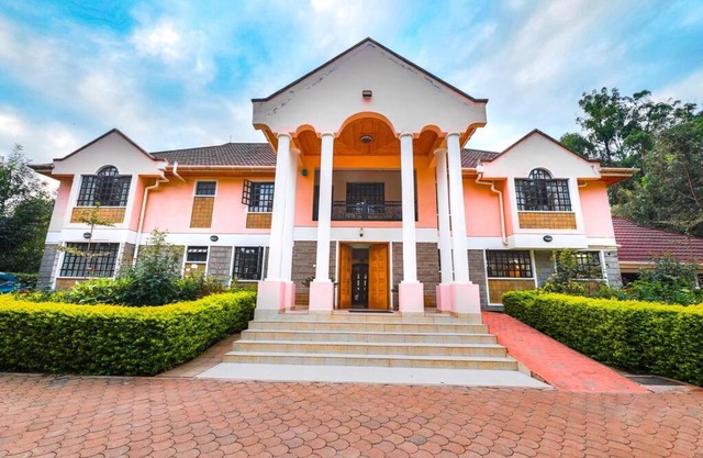 Pazuri Karen Home