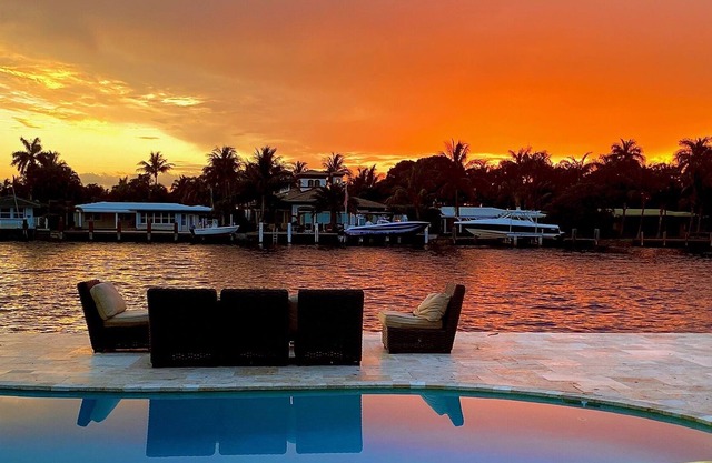 PBH * INTRACOASTAL * BRAND NEW * POOL * WALK TO BEACH *