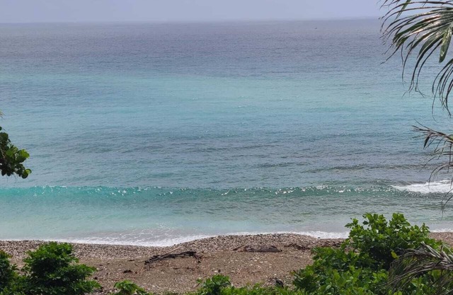 Peaceful 3 Bedroom Home 1 Min Away From The Beach