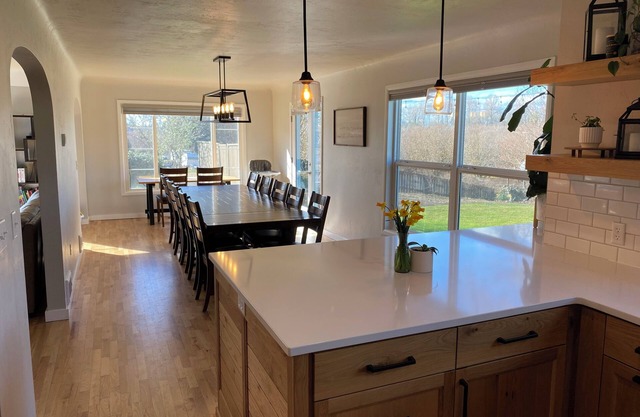Peaceful 4 Bedroom, 2.5 Bath - Close to Campus + Autzen