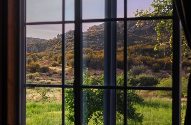 Peaceful Adobe Cabin with Scenic Views in Baja's Hidden Gem