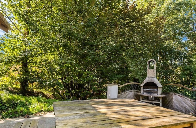 Peaceful Apartment in Schwalefeld with Garden