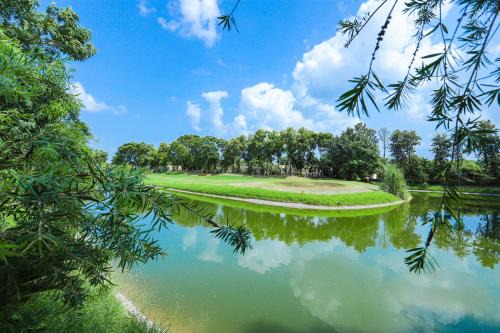 Peaceful Escape in Gurgaon - Villa Retiro Do Sol