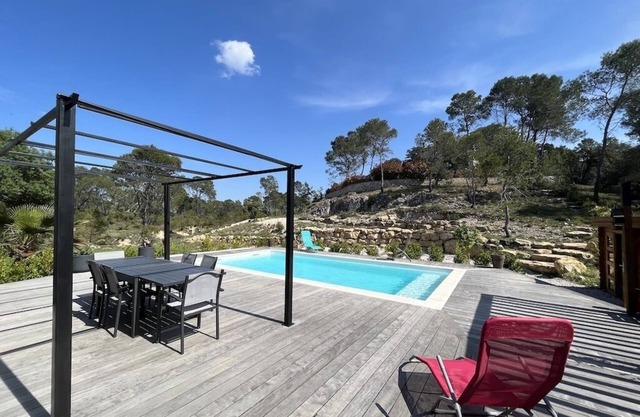 Peaceful villa with pool near Pic Saint-Loup
