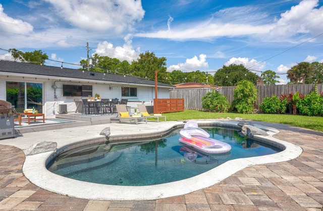 Peaceful Getaway Heated Pool Mayo Jags Games Beach