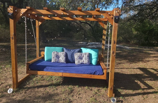 Peaceful getaway tiny house/cabin w/large swing, fire pit 4wheelers