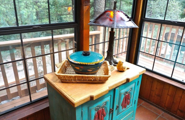 Peaceful Pines Cabin | 2 Bedroom 2 Bathroom