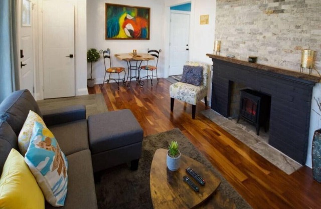 Peaceful Point Cottage