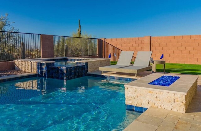 Peaceful Poolside Retreat: Near Tucson Rodeo