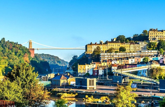Peaceful & Pretty 2 bedroom flat near Clifton