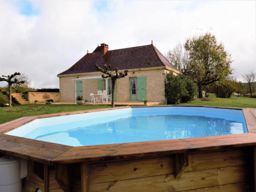 Peaceful Stay in Thédirac
